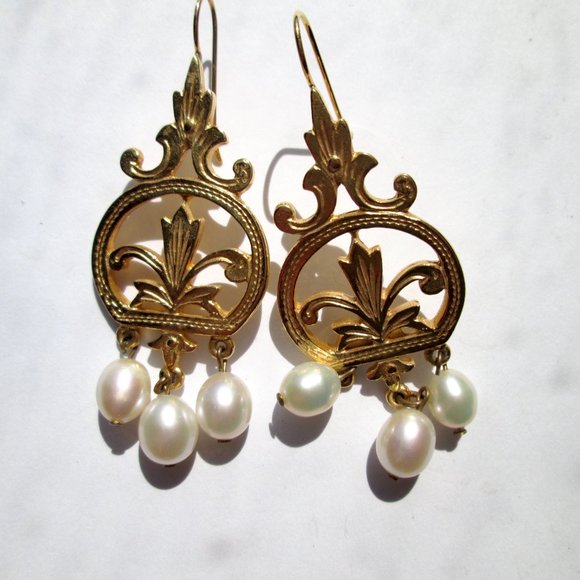 ⚜️✨ BEN-AMUN Vintage Dangle Drop Fleur de Lys Earrings Gold Tone Pearl Dangles - Picture 2 of 12